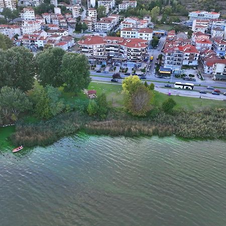 Lida'S Apartment Lake View كاستوريا المظهر الخارجي الصورة